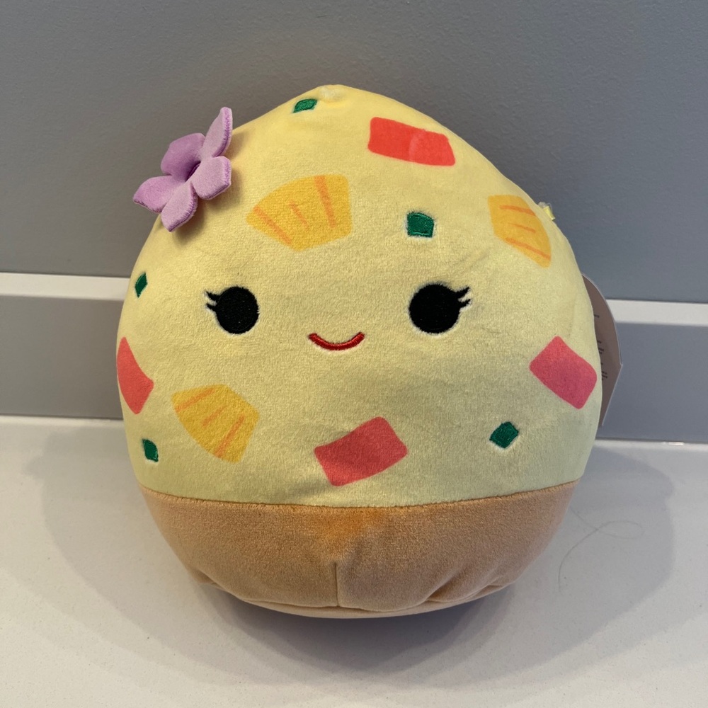 NWT Saku Hawaiian Pizza Squishmallow